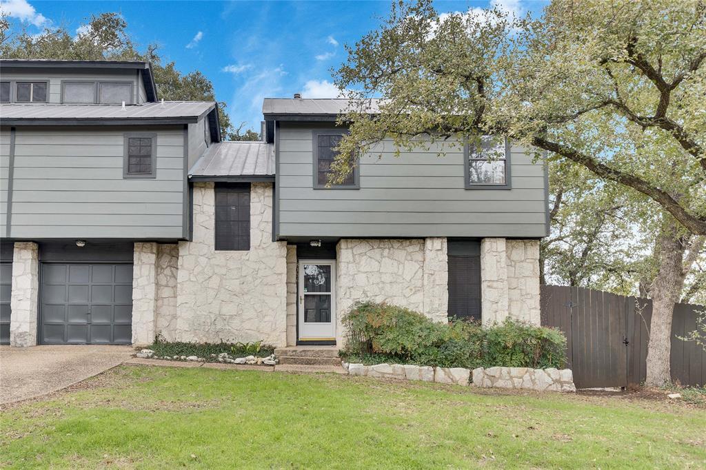 8136 Ceberry Dr in Austin, TX - Building Photo