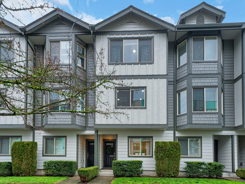 8918 SW Elena Ln in Tigard, OR - Building Photo