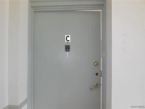 3920 Ridge Lea Rd, Unit C in Buffalo, NY - Building Photo - Building Photo
