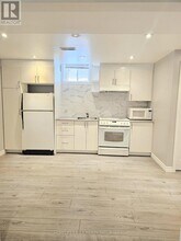 43 Naylor Drive in Bradford West Gwillimbury, ON - Building Photo - Building Photo