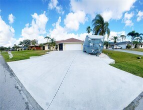 357 NE Gulfstream Ave in Port St. Lucie, FL - Building Photo - Building Photo