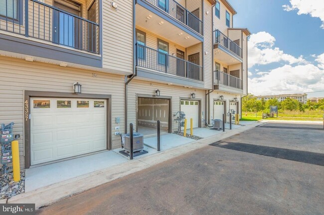 43357 Radford Divide Ter in Ashburn, VA - Building Photo - Building Photo