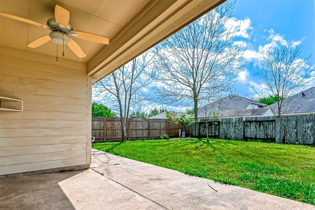 9006 N Jewel Bend Ln