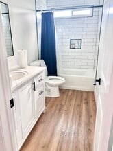 14721 Kingsdale Ave in Lawndale, CA - Building Photo - Building Photo
