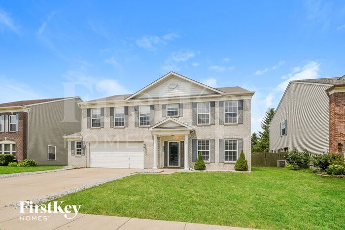 10372 Waveland Cir in Fishers, IN - Building Photo