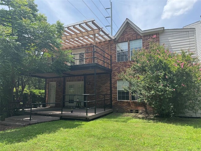 property at 1660 Castle Ct