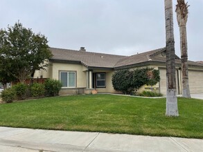 4637 Willowglen Way in Hemet, CA - Foto de edificio - Building Photo