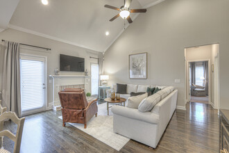 1020 Claymill Dr in Spring Hill, TN - Building Photo - Building Photo