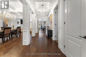 49 Lavender Valley Rd in King City, ON - Building Photo - Building Photo