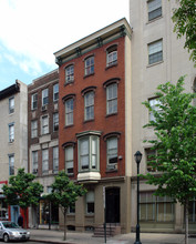 2031 Chestnut St in Philadelphia, PA - Building Photo - Building Photo