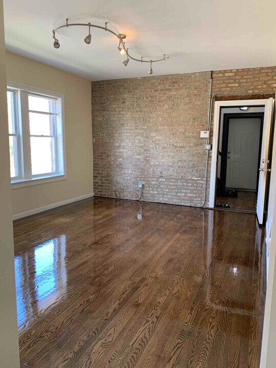 7219 S Langley Ave in Chicago, IL - Building Photo