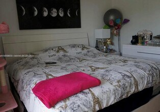 1790 SW 122nd Pl in Miami, FL - Foto de edificio - Building Photo