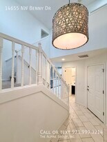 14655 NW Benny Dr in Portland, OR - Building Photo