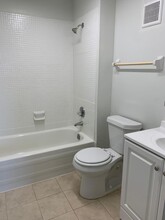 7960 N Colony Cir in Tamarac, FL - Building Photo - Building Photo