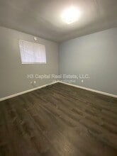 206 W Thomas St in Roxana, IL - Building Photo - Building Photo