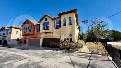 12300 Terraza Cir in Austin, TX - Building Photo - Building Photo