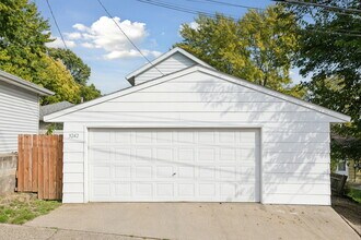 3242 Hayes St NE, Unit 2 in Minneapolis, MN - Building Photo - Building Photo