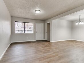 923 SW 3rd St in Moore, OK - Building Photo - Building Photo