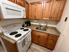 1821 NE 62nd St, Unit 329 in Fort Lauderdale, FL - Building Photo - Building Photo