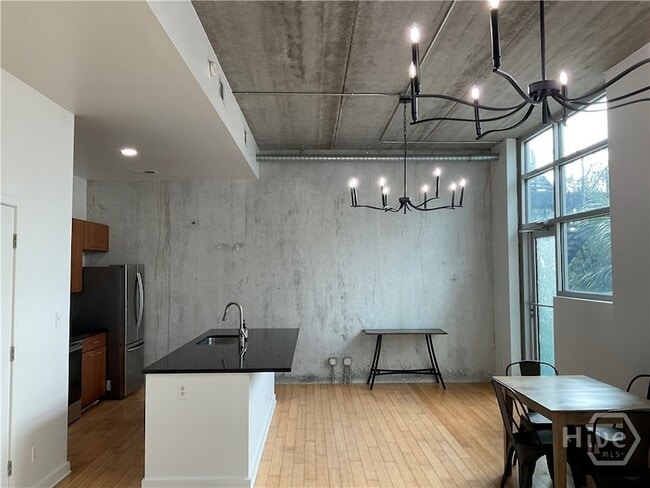 545 Berrien St in Savannah, GA - Foto de edificio - Building Photo