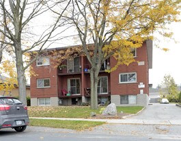127 Ann St in Kitchener, ON - Building Photo