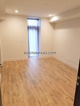 31 Buttonwood St, Unit 1 in Boston, MA - Building Photo - Building Photo