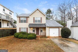 6482 Alford Way in Lithonia, GA - Building Photo