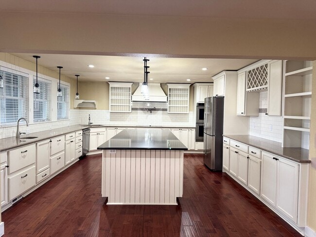 8941 Canal Rd SE in Yelm, WA - Building Photo - Building Photo