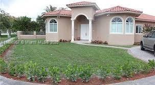 14700 SW 174th St in Miami, FL - Building Photo