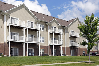 Fountain View Apartments in Ames, IA - Foto de edificio - Building Photo