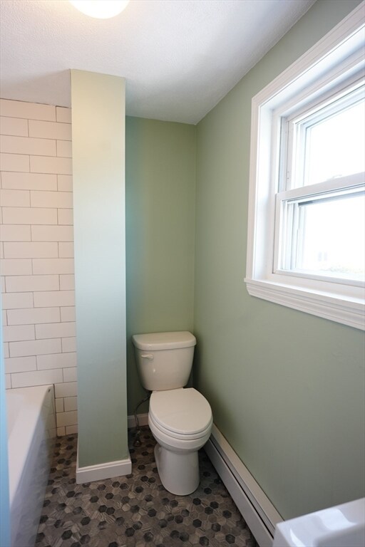 1 Malden St, Unit #2R in Malden, MA - Foto de edificio - Building Photo