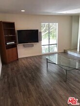 1887 Greenfield Ave in Los Angeles, CA - Building Photo - Building Photo