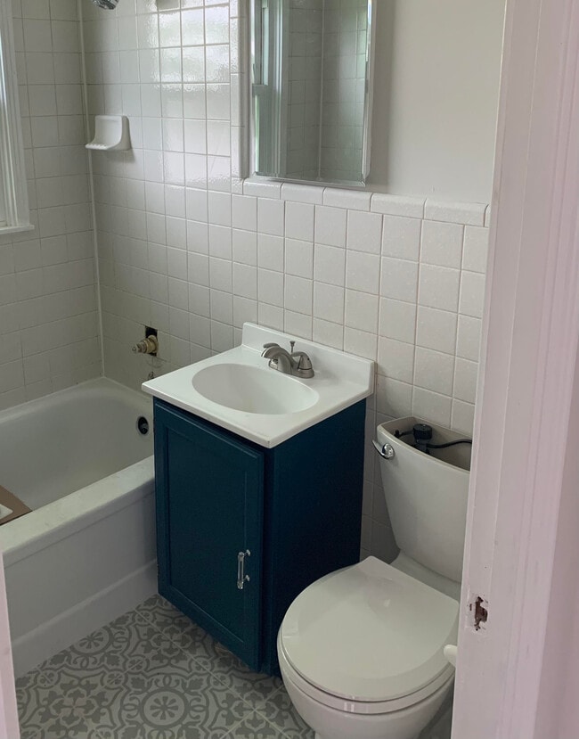 3908 Avilla Pl in Cincinnati, OH - Foto de edificio - Building Photo