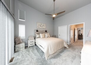 1770 Creek Edge Vw in Colorado Springs, CO - Building Photo - Building Photo