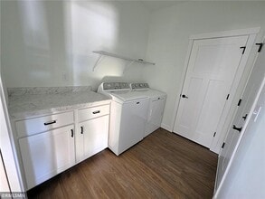 1227 Wisteria Ln in New Richmond, WI - Building Photo - Building Photo