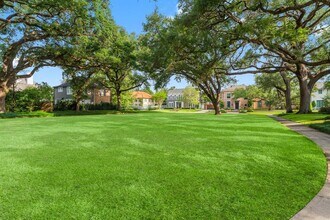 2530 Stanmore Dr in Houston, TX - Building Photo - Building Photo