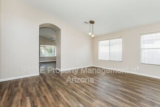 624 W Douglas Ave in Gilbert, AZ - Building Photo - Building Photo