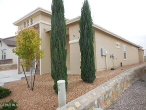 7316 Glacier Dr in El Paso, TX - Building Photo - Building Photo