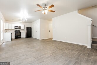 508 Brady Dr in Villa Rica, GA - Foto de edificio - Building Photo
