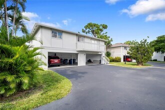 3291 Prince Edward Island Cir in Ft. Myers, FL - Foto de edificio - Building Photo