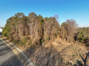 Easton at Mountain Island in Charlotte, NC - Building Photo - Building Photo