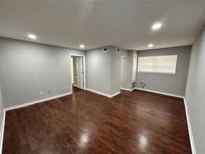 8723 Ilona Ln in Houston, TX - Building Photo - Building Photo
