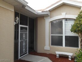 2286 Granby Dr in Lehigh Acres, FL - Building Photo