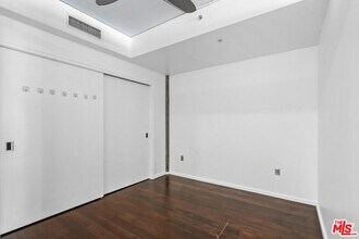 1155 S Grand Ave in Los Angeles, CA - Building Photo - Building Photo