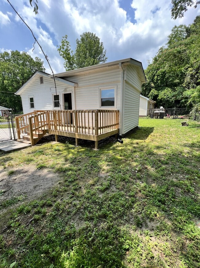 2115 Wythe St in Greensboro, NC - Building Photo - Building Photo