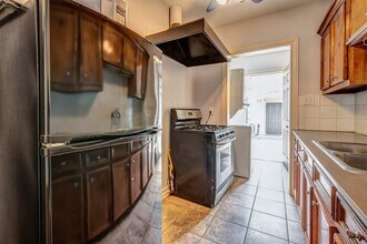 122 North St in Houston, TX - Foto de edificio - Building Photo