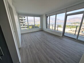 1660 Water St in Kelowna, BC - Building Photo - Building Photo