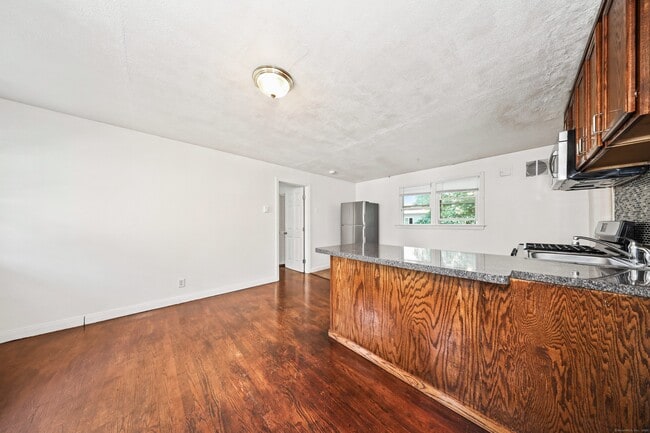 62 Wood St in Meriden, CT - Building Photo - Building Photo