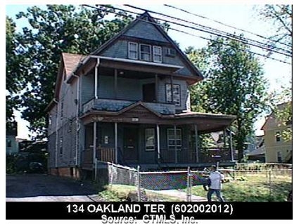 134 Oakland Ter in Hartford, CT - Foto de edificio - Building Photo