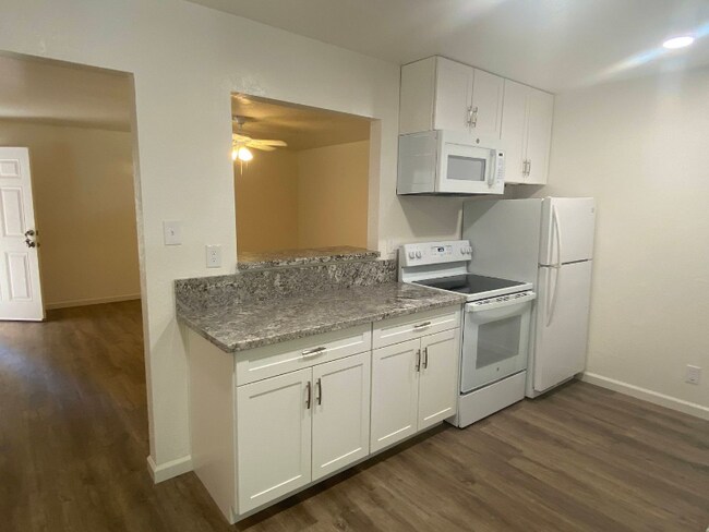 734 W 3rd St, Unit 3 in Chico, CA - Building Photo - Building Photo